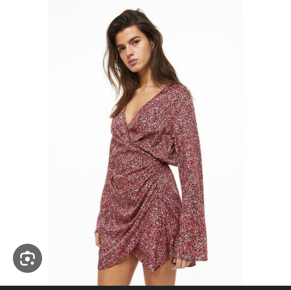 H&M Women's Black Floral Wrap Dress